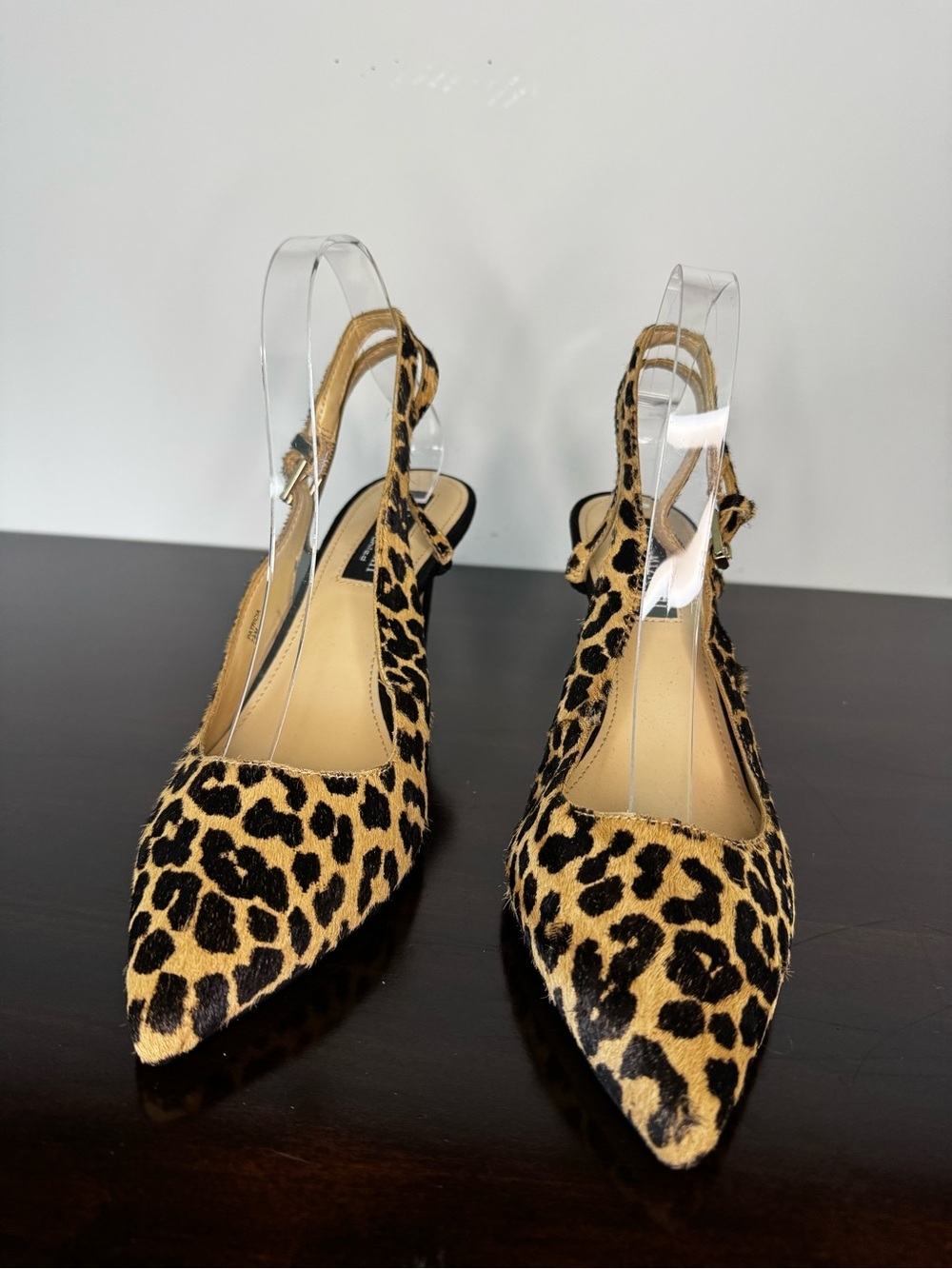 Isaac Mizrahi Leopard Print Slingback Pumps - Picture 3 of 7
